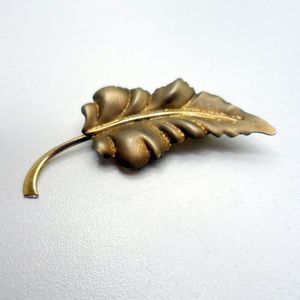Vintage Golden Bond Boyd Brooch